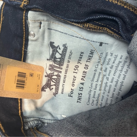Levi's Classic Indigo Jeans - Picture 6 of 6